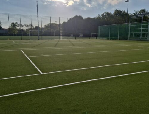 Rund 1.350qm Kunstrasen Domo für 2 Tennisfelder in Templin in KW 19 /26